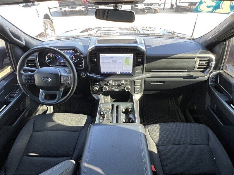 2023 Ford F-150 XLT   - Photo 9 - Lewisville, TX 75057