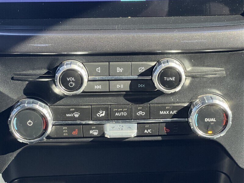 2023 Ford F-150 XLT   - Photo 14 - Lewisville, TX 75057