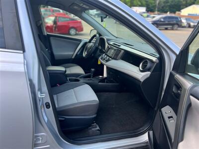 2015 Toyota RAV4 LE   - Photo 9 - Mine Hill, NJ 07803