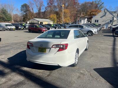 2014 Toyota Camry LE   - Photo 4 - Mine Hill, NJ 07803