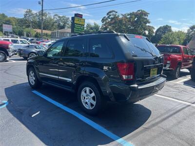2010 Jeep Grand Cherokee Laredo   - Photo 6 - Mine Hill, NJ 07803