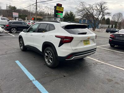 2025 Chevrolet Trax LT   - Photo 6 - Mine Hill, NJ 07803