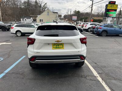 2025 Chevrolet Trax LT   - Photo 5 - Mine Hill, NJ 07803