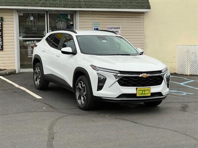 2025 Chevrolet Trax LT   - Photo 1 - Mine Hill, NJ 07803
