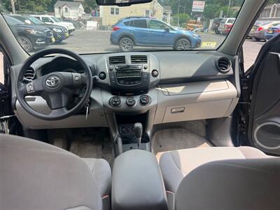 2011 Toyota RAV4   - Photo 15 - Mine Hill, NJ 07803