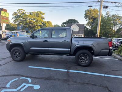 2016 Toyota Tacoma SR5 V6 - Photo 6 - Mine Hill, NJ 07803