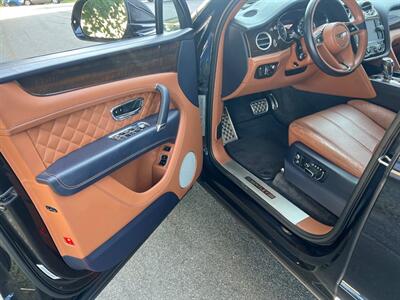 2017 Bentley Bentayga W12   - Photo 16 - Marlborough, MA 01752