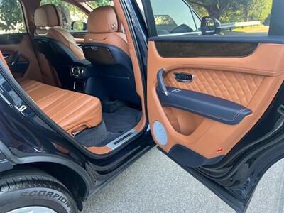 2017 Bentley Bentayga W12   - Photo 26 - Marlborough, MA 01752