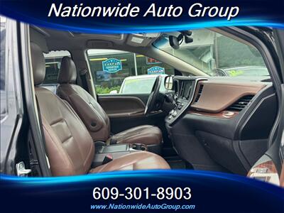 2015 Toyota Sienna Limited 7-Passenger   - Photo 19 - East Windsor, NJ 08520