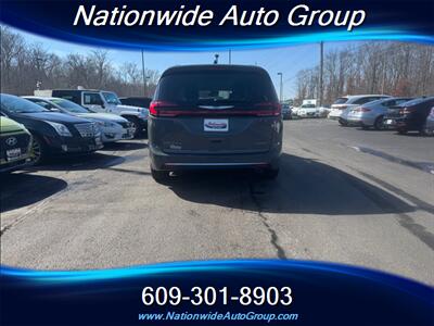 2021 Chrysler Pacifica Touring L  Hybrid - Photo 8 - East Windsor, NJ 08520