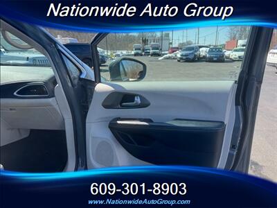 2021 Chrysler Pacifica Touring L  Hybrid - Photo 21 - East Windsor, NJ 08520