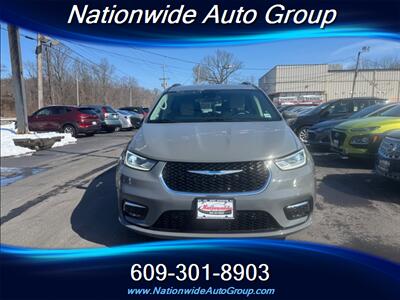 2021 Chrysler Pacifica Touring L  Hybrid - Photo 4 - East Windsor, NJ 08520
