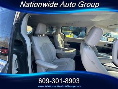 2021 Chrysler Pacifica Touring L  Hybrid - Photo 17 - East Windsor, NJ 08520
