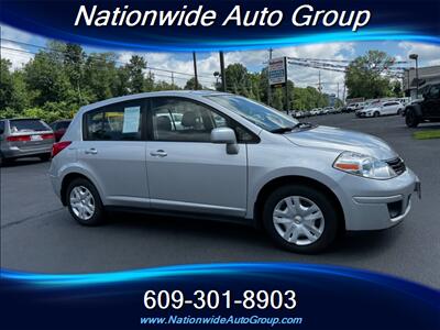 2011 Nissan Versa 1.8 S Hatchback