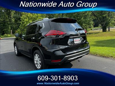 2017 Nissan Rogue SV   - Photo 5 - East Windsor, NJ 08520