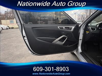 2017 Hyundai VELOSTER   - Photo 9 - East Windsor, NJ 08520