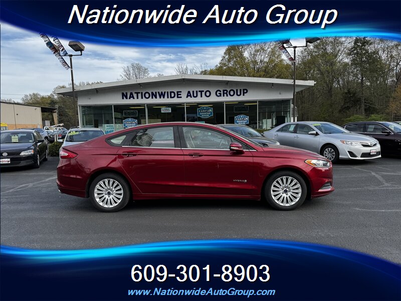 2013 Ford Fusion SE HYBRID - Photo 1 - East Windsor, NJ 08520