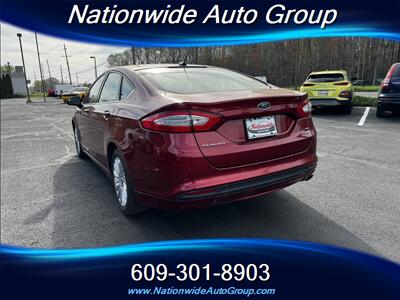 2013 Ford Fusion SE  HYBRID - Photo 8 - East Windsor, NJ 08520