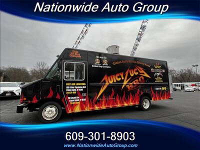 2016 Ford E-Series Van  Custom Food Truck - Photo 6 - East Windsor, NJ 08520