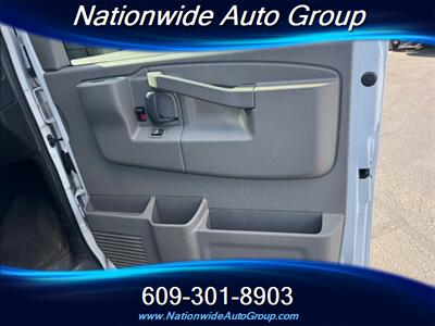 2018 Chevrolet Express LT 3500  12 Passenger Van - Photo 18 - East Windsor, NJ 08520