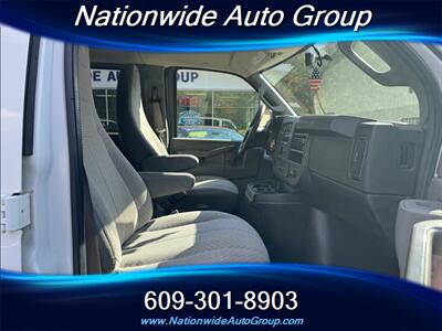 2018 Chevrolet Express LT 3500  12 Passenger Van - Photo 17 - East Windsor, NJ 08520