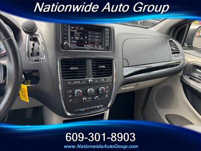 2016 Dodge Grand Caravan SXT Plus  Wheel Chair Accessible Van - Photo 17 - East Windsor, NJ 08520