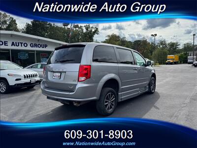 2016 Dodge Grand Caravan SXT Plus  Wheel Chair Accessible Van - Photo 10 - East Windsor, NJ 08520