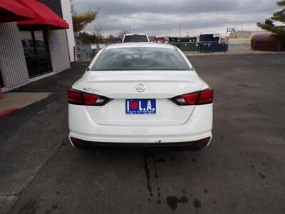 2020 Nissan Altima 2.5 S   - Photo 3 - Omaha, NE 68127