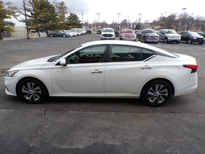 2020 Nissan Altima 2.5 S   - Photo 4 - Omaha, NE 68127