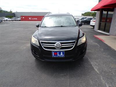 2011 Volkswagen Tiguan S 4Motion   - Photo 2 - Omaha, NE 68127
