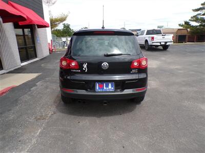 2011 Volkswagen Tiguan S 4Motion   - Photo 4 - Omaha, NE 68127