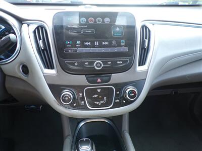 2018 Chevrolet Malibu LT - Photo 8 - Omaha, NE 68127