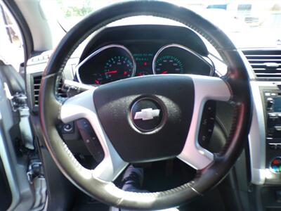 2010 Chevrolet Traverse LT   - Photo 5 - Omaha, NE 68127