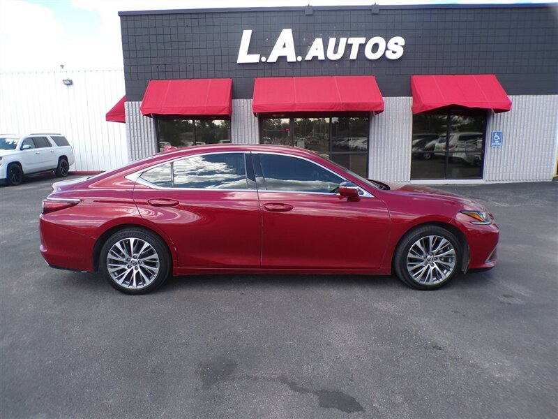 2019 Lexus ES   - Photo 1 - Omaha, NE 68127