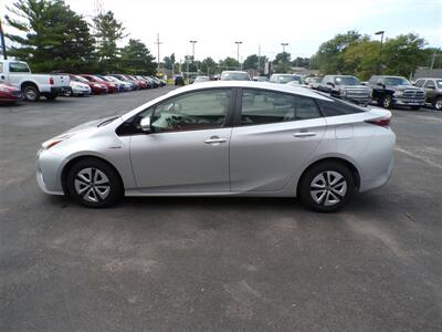 2017 Toyota Prius Three   - Photo 4 - Omaha, NE 68127