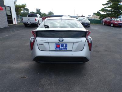 2017 Toyota Prius Three   - Photo 3 - Omaha, NE 68127