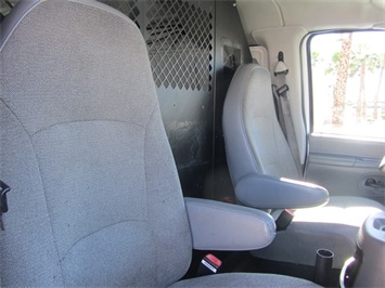 2004 Ford Econoline Cargo E-250, E250, Cargo Vans, Used Cargo Van, Work Van   - Photo 27 - Las Vegas, NV 89103