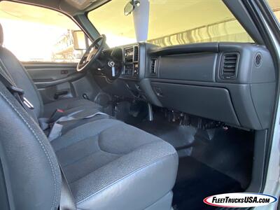 2007 Chevrolet Silverado 3500 WT, Stake Bed, Flat Bed, DRW, Dual Rear Wheel  11' Stake Bed - Photo 43 - Las Vegas, NV 89103