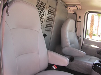 2006 Ford Econoline Cargo   - Photo 36 - Las Vegas, NV 89103