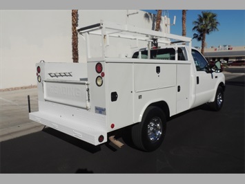 2004 Ford F-250 W/ UTILITY BED   - Photo 4 - Las Vegas, NV 89103