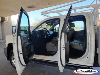 2017 Chevrolet Silverado 3500 Work Truck  4x4 Utility Service Body Crew Cab - Photo 4 - Las Vegas, NV 89103