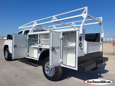 2017 Chevrolet Silverado 3500 Work Truck  4x4 Utility Service Body Crew Cab - Photo 9 - Las Vegas, NV 89103