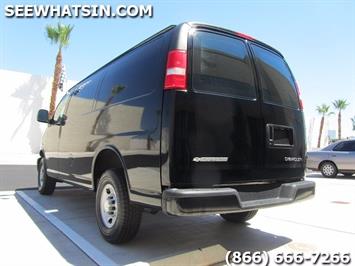 2005 Chevrolet Express G2500 Cargo Van   - Photo 6 - Las Vegas, NV 89103