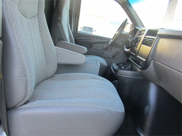 2003 Chevrolet Express 2500 Cargo   - Photo 40 - Las Vegas, NV 89103