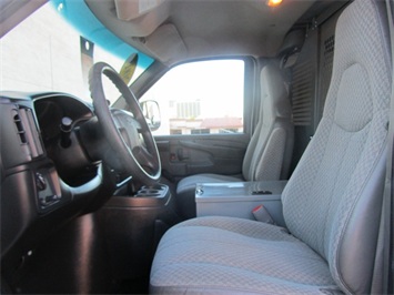 2003 Chevrolet Express 2500 Cargo   - Photo 3 - Las Vegas, NV 89103