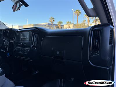 2016 Chevrolet Silverado 3500HD CC 3500 w/ Royal Contractor Body Truck   - Photo 34 - Las Vegas, NV 89103