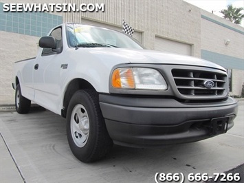 2001 Ford F-150 XL, F150, F-150, 8 Foot Fleet Side Bed, Long Bed   - Photo 1 - Las Vegas, NV 89103