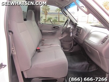 2001 Ford F-150 XL, F150, F-150, 8 Foot Fleet Side Bed, Long Bed   - Photo 11 - Las Vegas, NV 89103