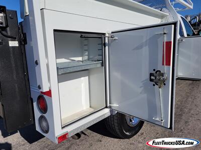 2008 Chevrolet Silverado 2500 Extended Cab 2WD  w/ Royal Utility Service Bed & Tommy Lift Gate - Photo 17 - Las Vegas, NV 89103