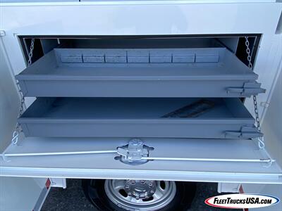 2012 Ford F-350 Super Duty XL  Utility Service Body w/ Tommy Lift Gate - Photo 67 - Las Vegas, NV 89103